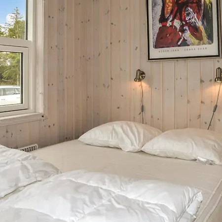 Vakantiehuis Lovely In With Sauna