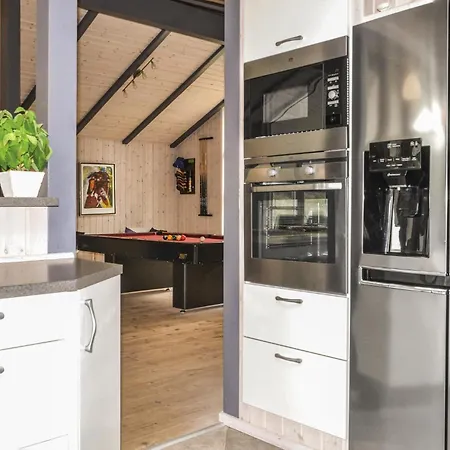 Stunning In With Kitchen *