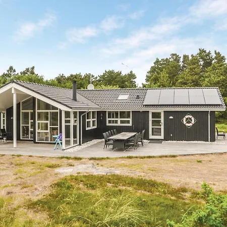 Lovely Home In Vejers Strand With Sauna 度假居